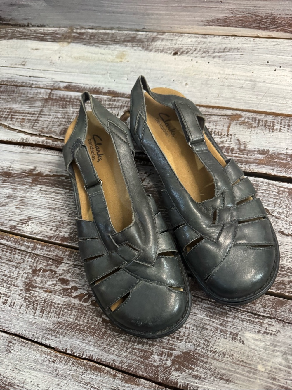 Clarks Women's Gray Leather Fisherman Slingback Sandals